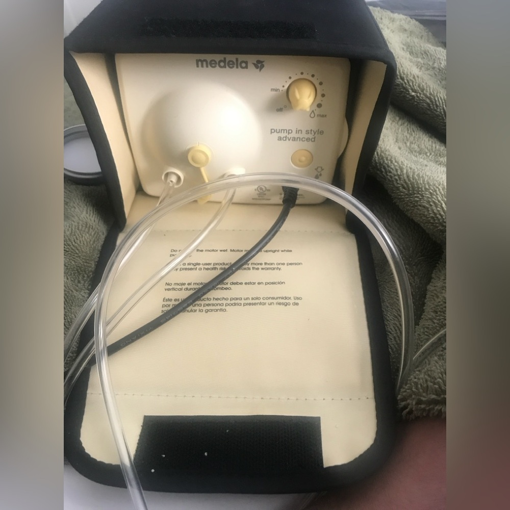 Medela Cream and Black Breast Pump System